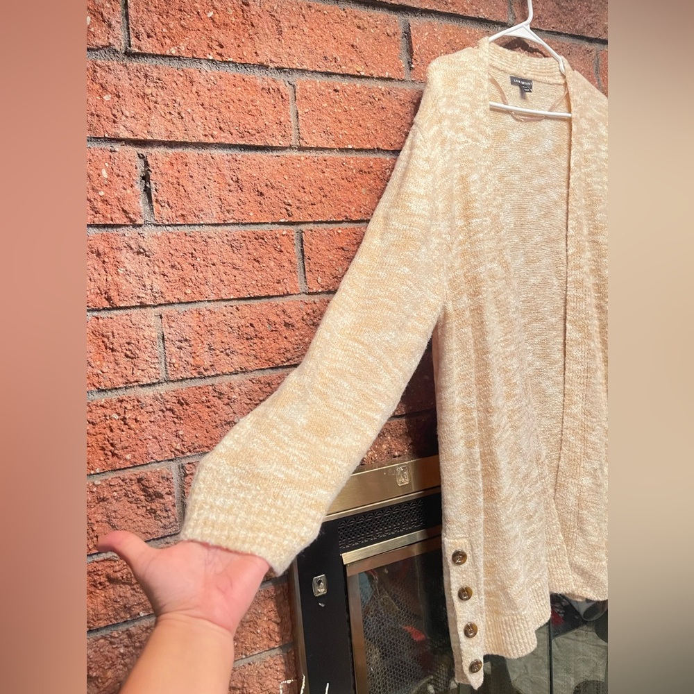 Lane Bryant Women Open Front Cardigan Beige Button Detail Long Sleeve Size 18/20 - Picture 6 of 11